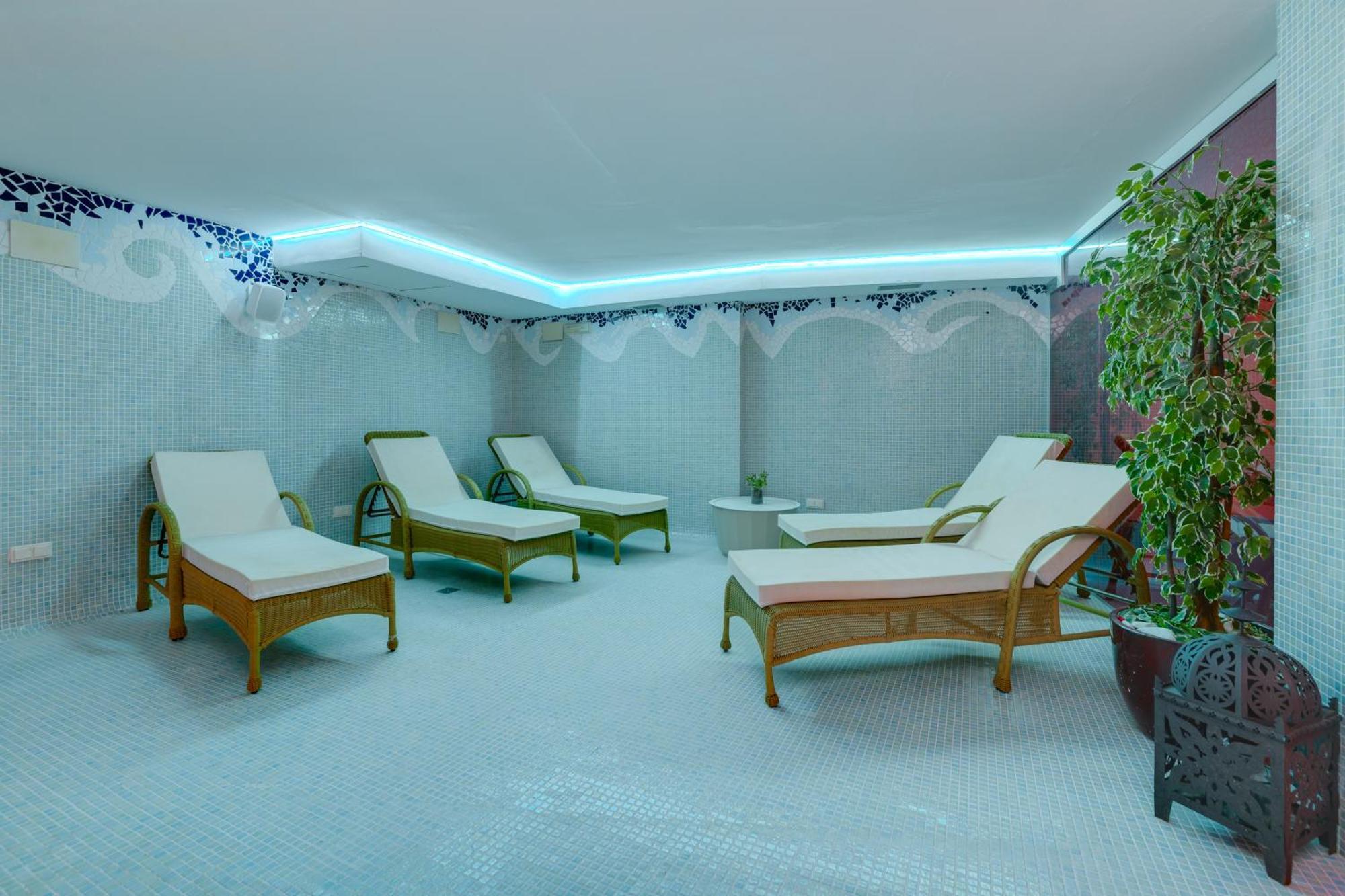 Daniya Denia Spa & Business 4* Exterior photo